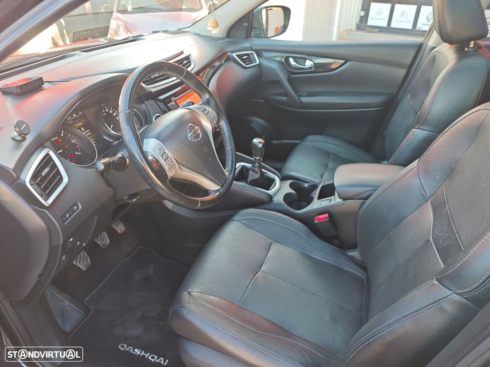 Nissan Qashqai 1.6 dCi N-Connecta 18 - 11