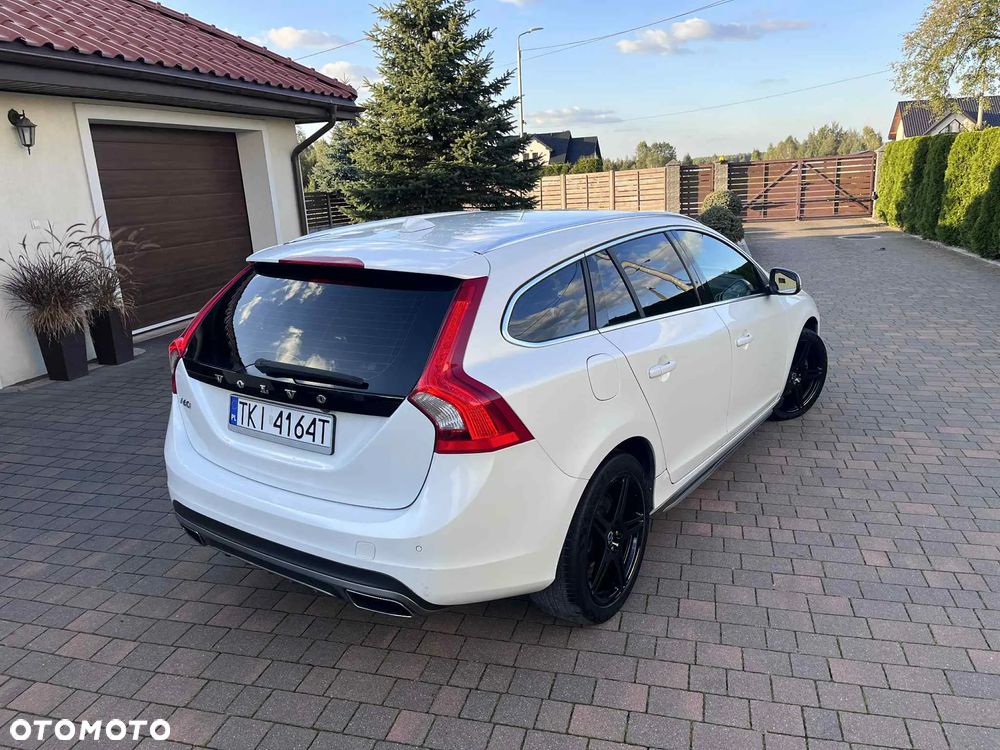 Volvo V60 D2 Geartronic Powershift Edition Pro - 32