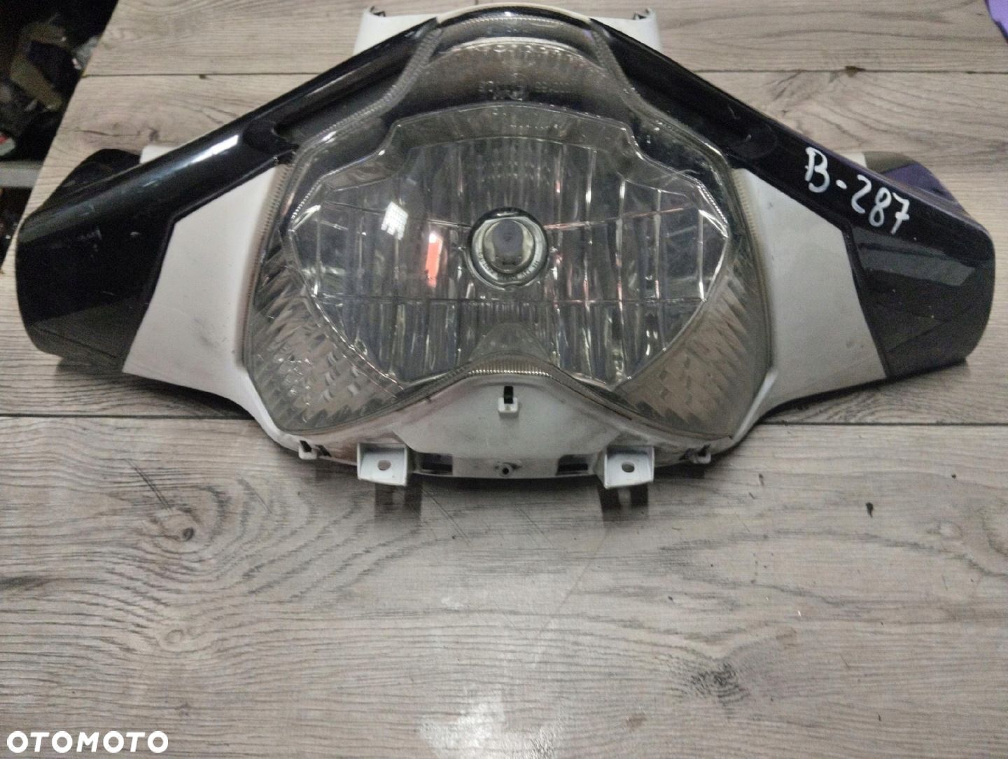 KYMCO GTI 300 REFLEKTOR LAMPA - 1