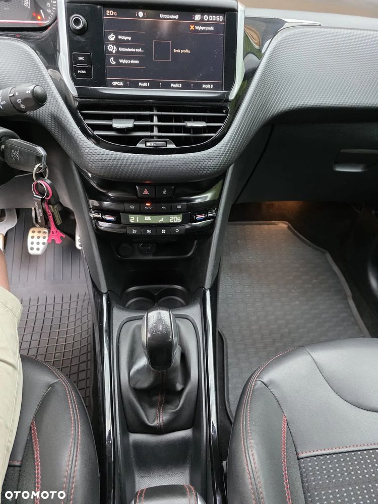 Peugeot 2008 PureTech 110 Stop&Start GT-Line Edition - 19