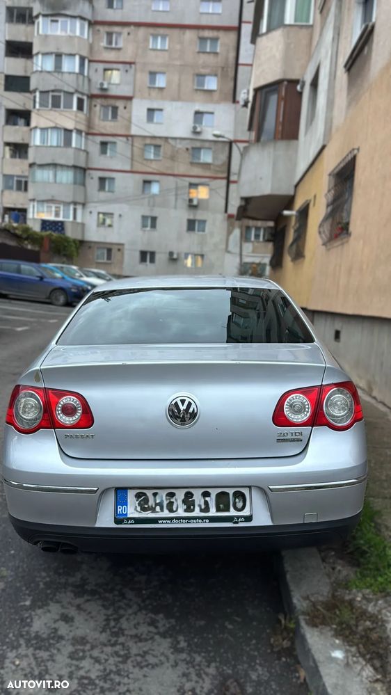 Volkswagen Passat 2.0TDI Highline DPF 4Motion - 3