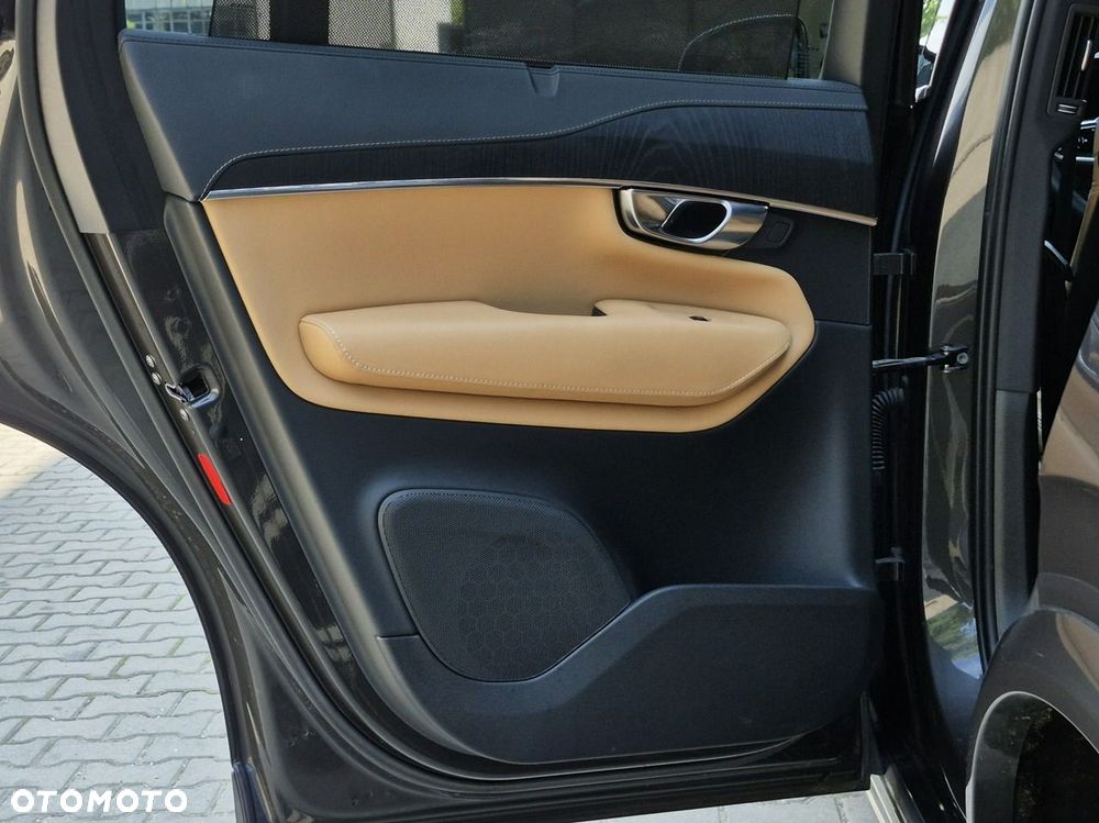 Volvo XC 90 B5 D AWD Inscription - 25