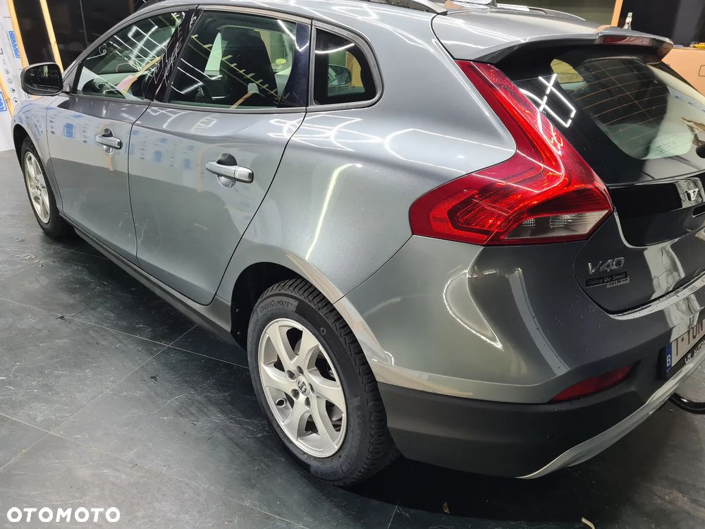 Volvo V40 Cross Country D2 Momentum - 9