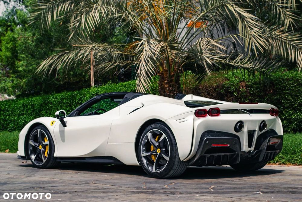Ferrari SF90 Spider - 4