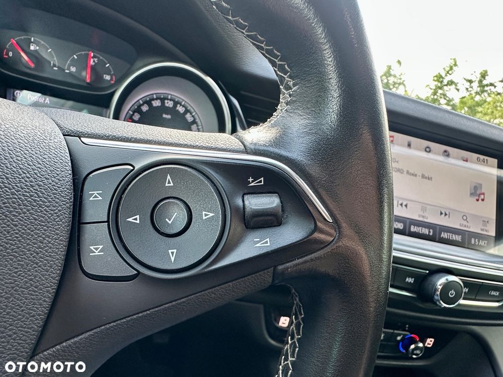 Opel Insignia - 24
