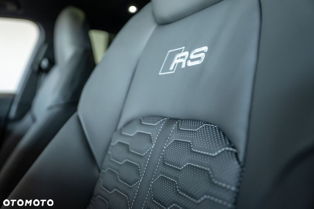 Audi RS6 Avant - 10