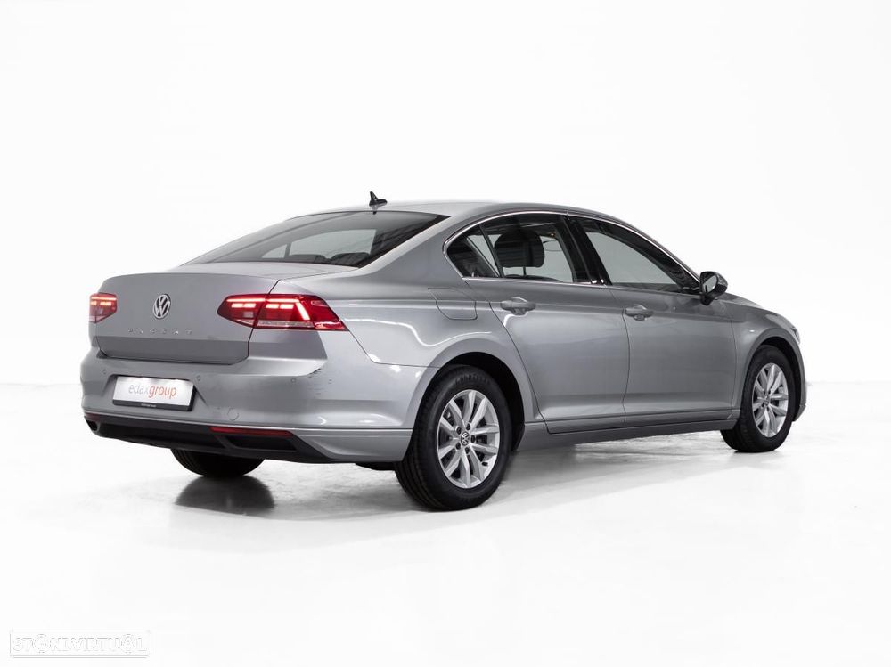 VW Passat 1.6 TDI Business DSG - 3