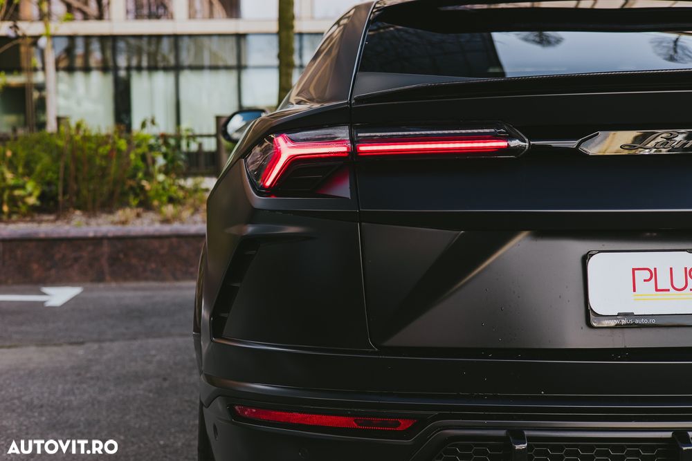 Lamborghini URUS - 12