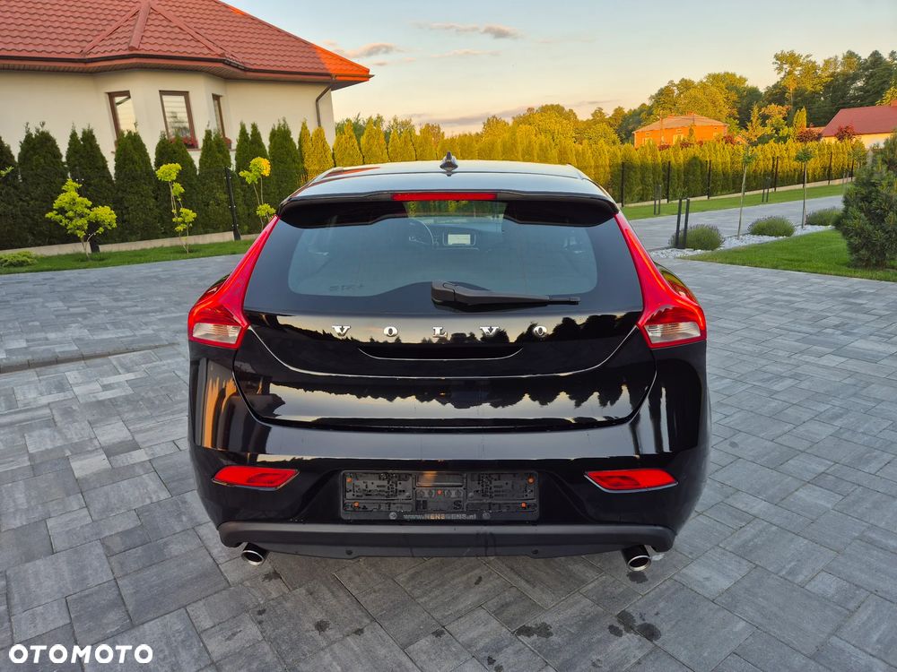 Volvo V40 T2 Kinetic - 16