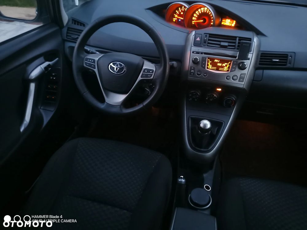 Toyota Verso 2.0 D-4D Edition - 12