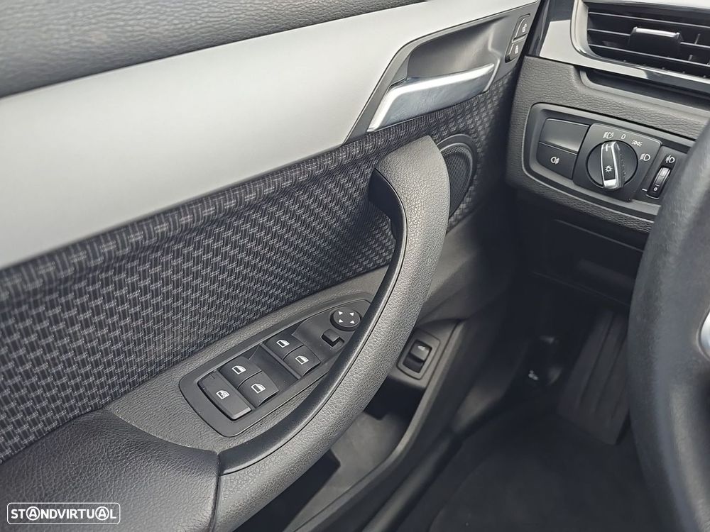 BMW X1 16 d sDrive Advantage Auto - 24