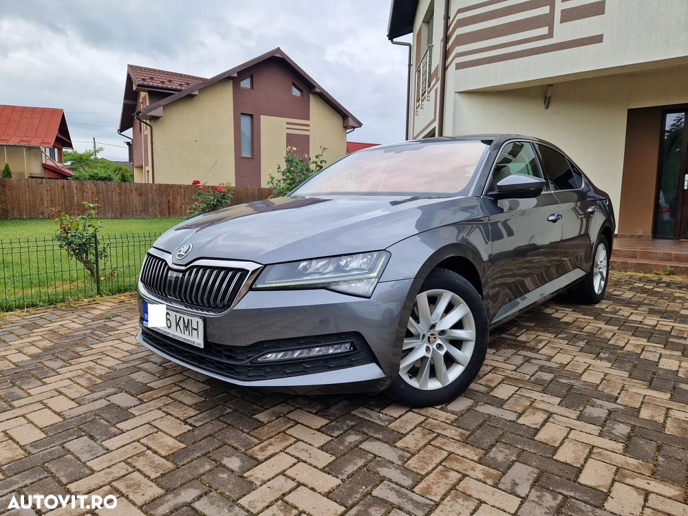 Skoda Superb 2.0 TDI DSG Ambition - 1