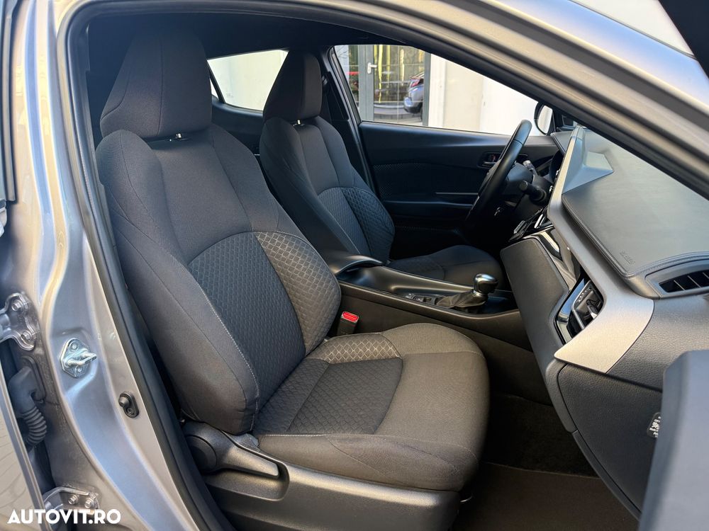 Toyota C-HR Hybrid Business-Edition - 13