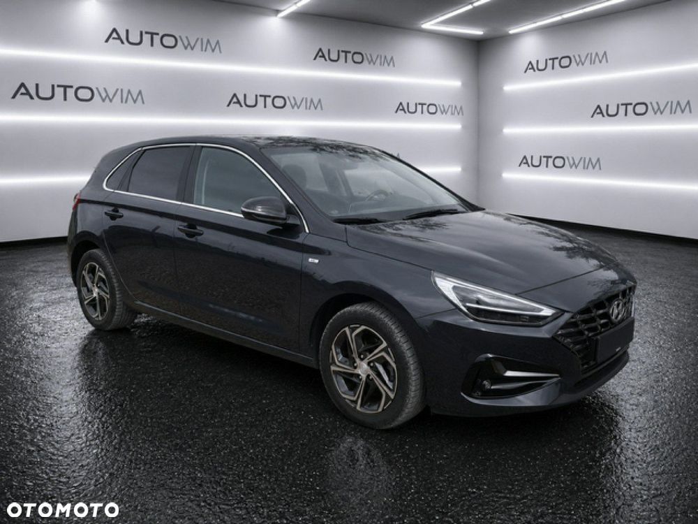 Hyundai i30 1.5 T-GDI 48V Smart Plus - 1
