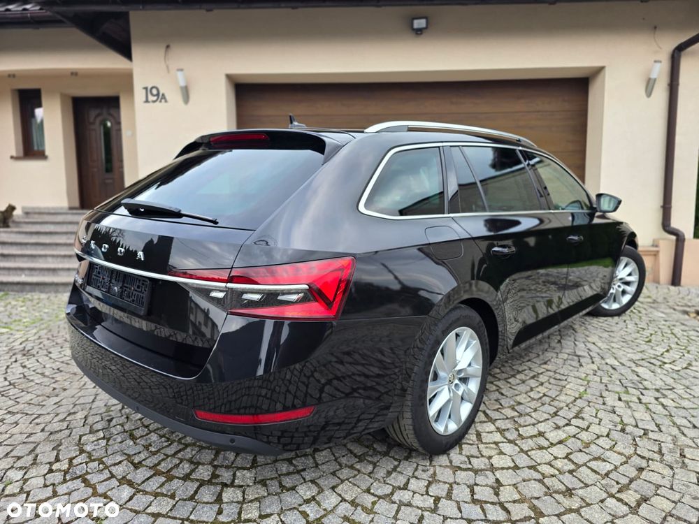 Skoda Superb 2.0 TDI DSG Premium Edition - 9