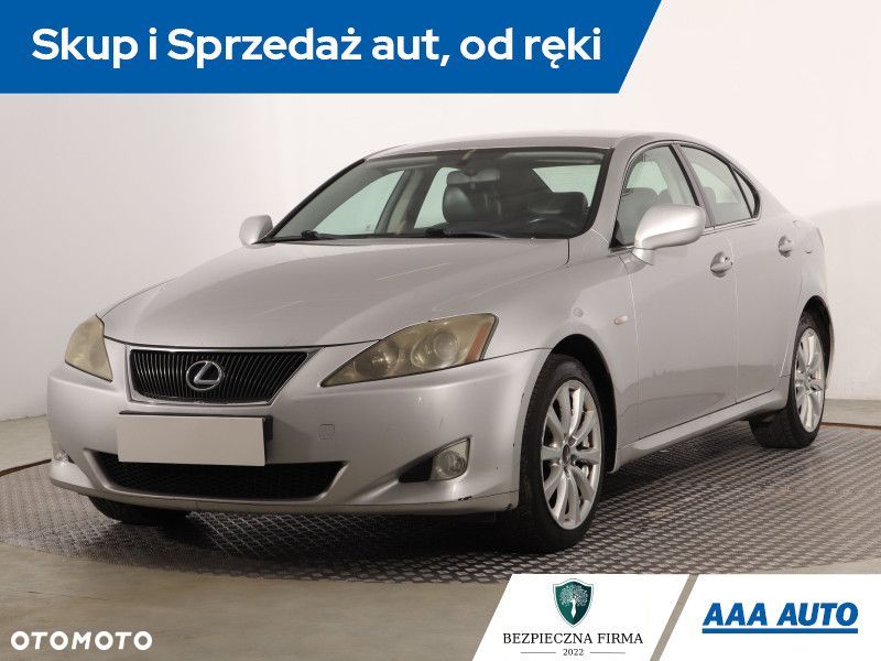 Lexus IS - 3