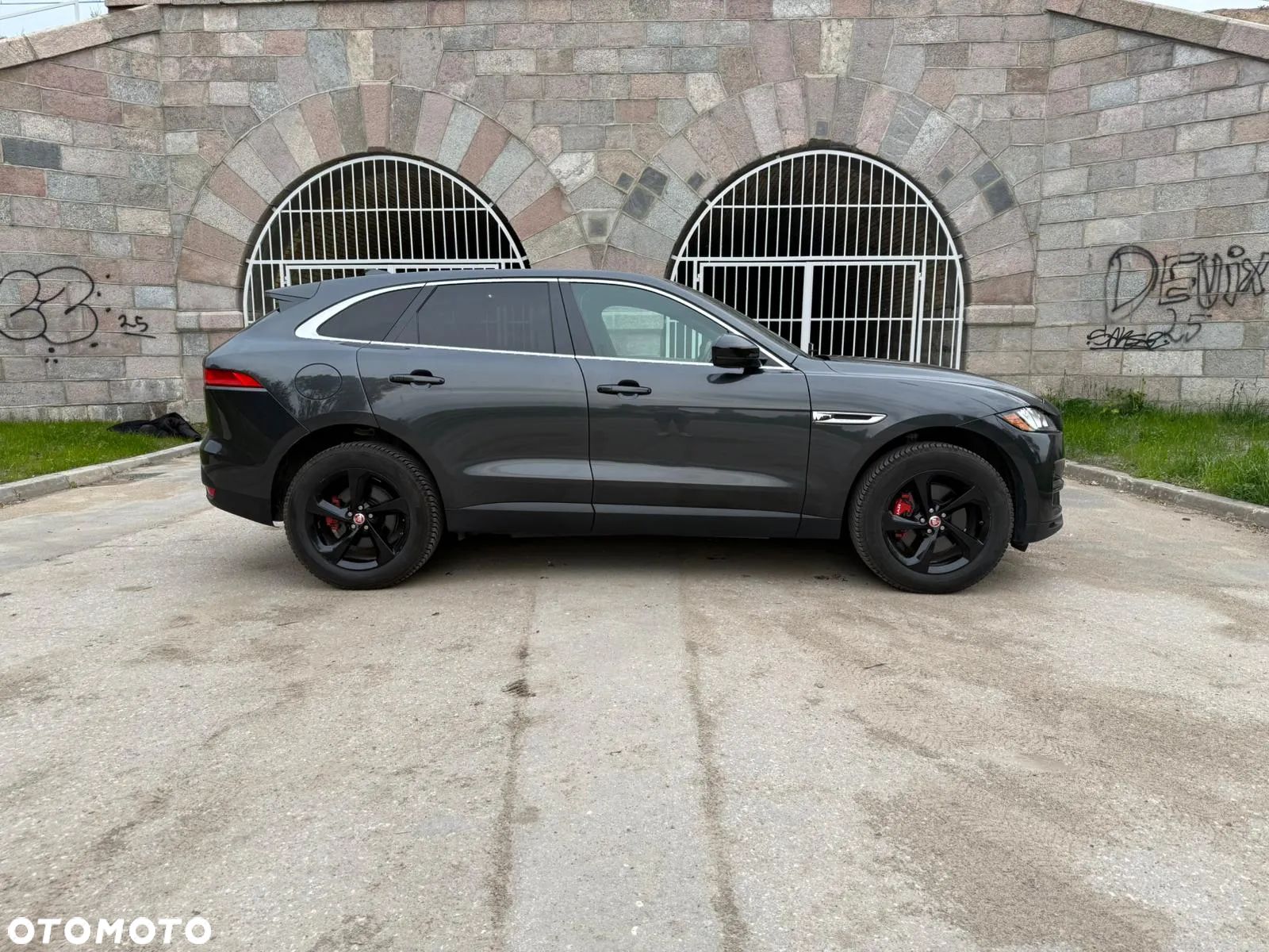 Jaguar F-Pace 30t AWD Prestige - 1