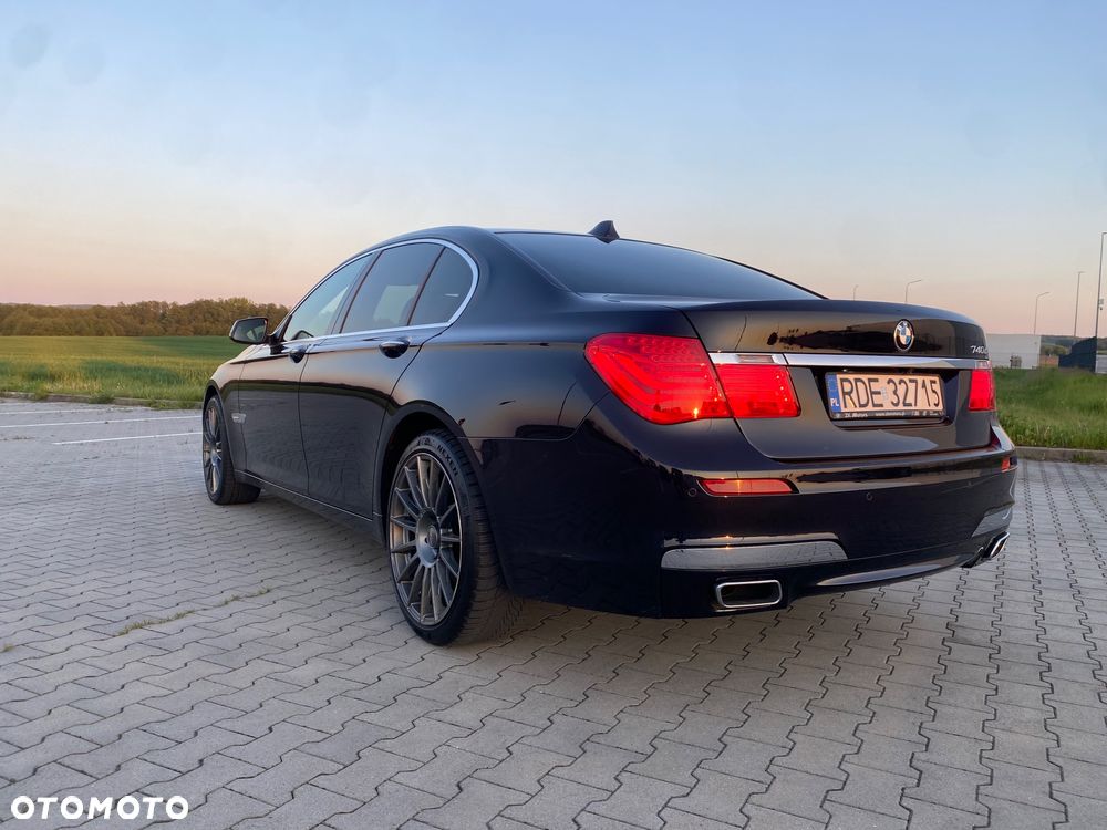 BMW Seria 7 740d - 4