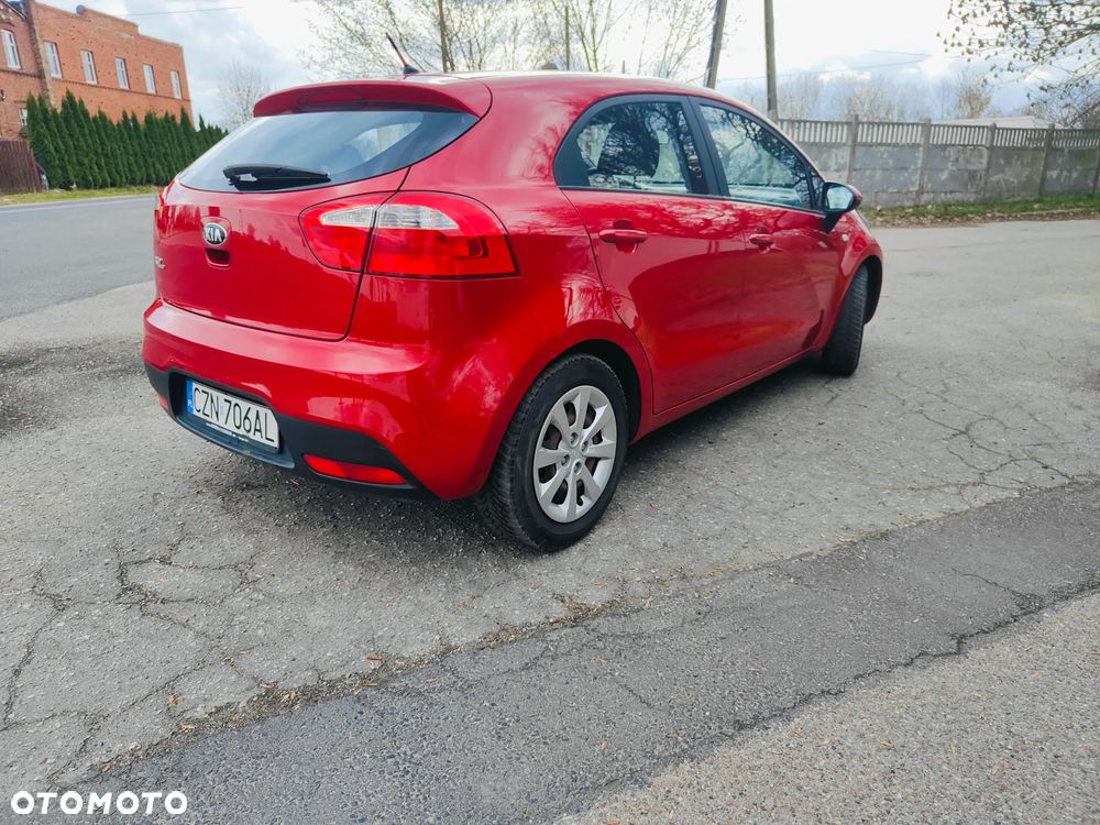 Kia Rio 1.2 Attract - 5