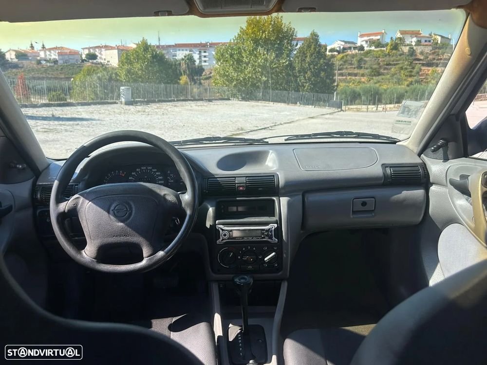Opel Astra - 10