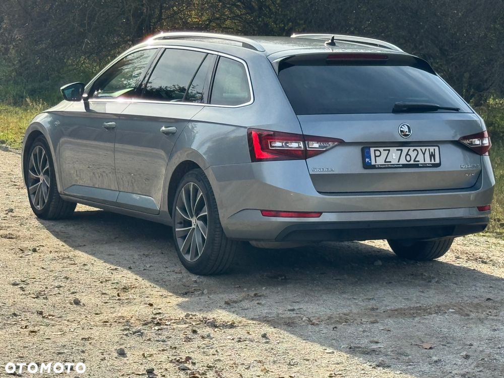 Skoda Superb 2.0 TDI 4x4 L&K DSG - 2