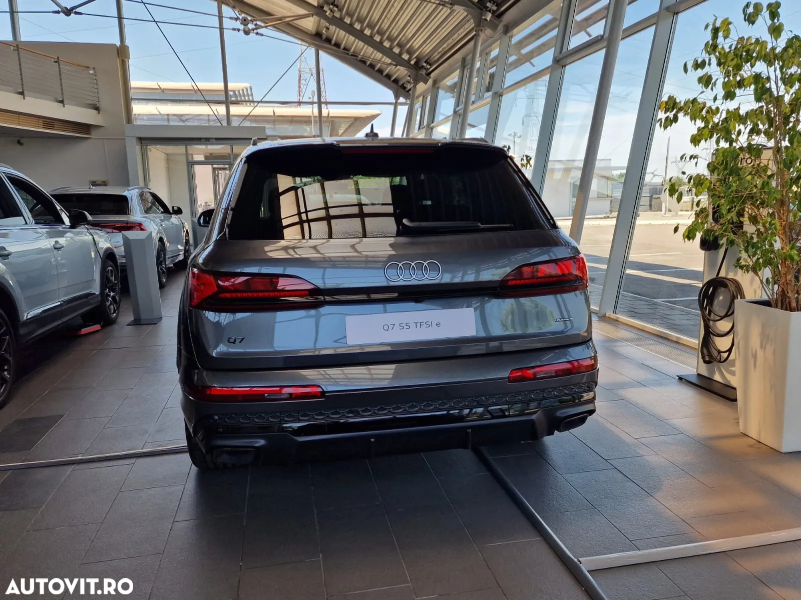 Audi Q7 3.0 55 TFSIe quattro Tiptronic S Line - 4