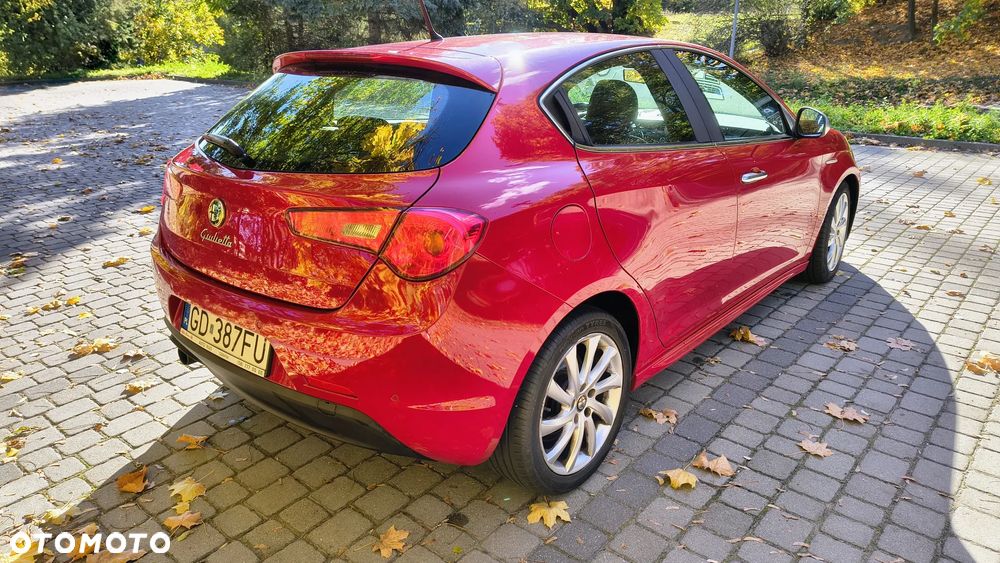 Alfa Romeo Giulietta 2012 photo 3