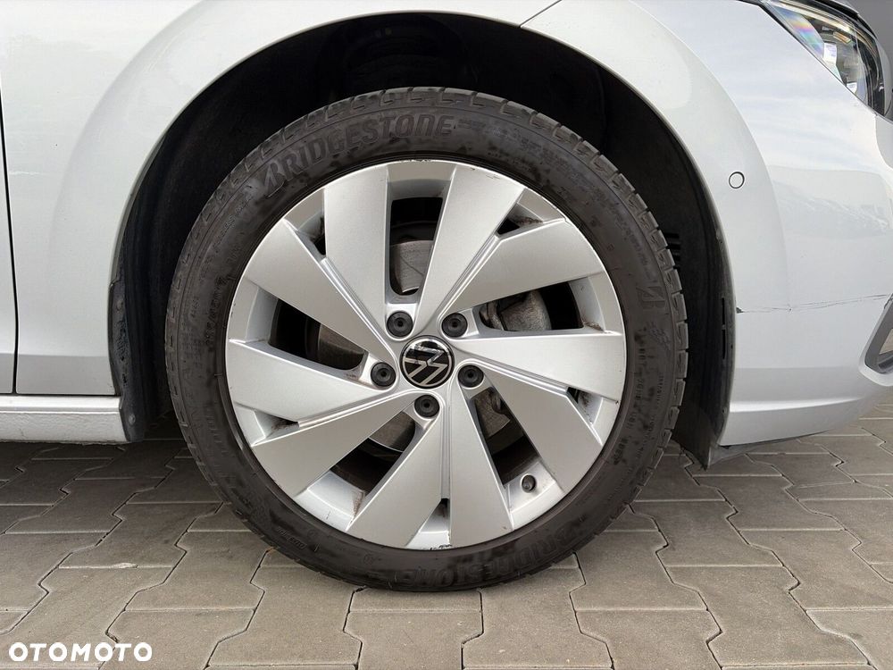 Volkswagen Golf 1.5 eTSI Style DSG - 16