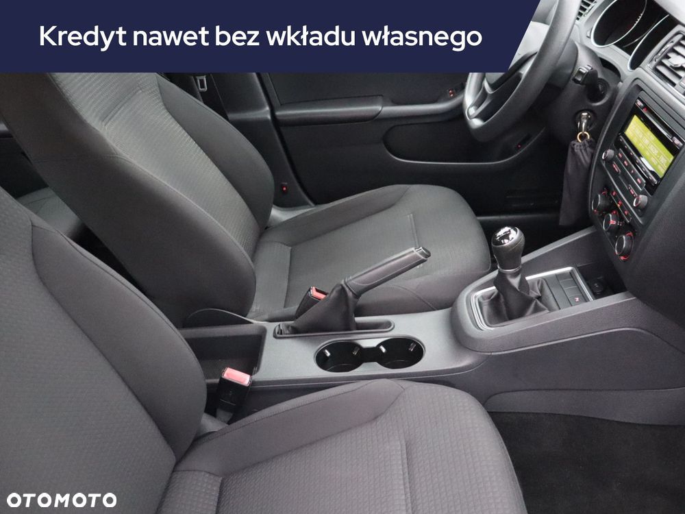 Volkswagen Jetta - 11