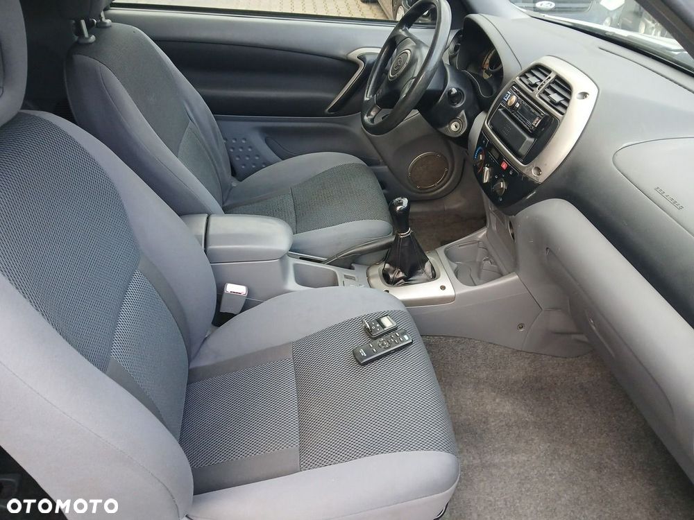 Toyota RAV4 4x2 Edition - 11