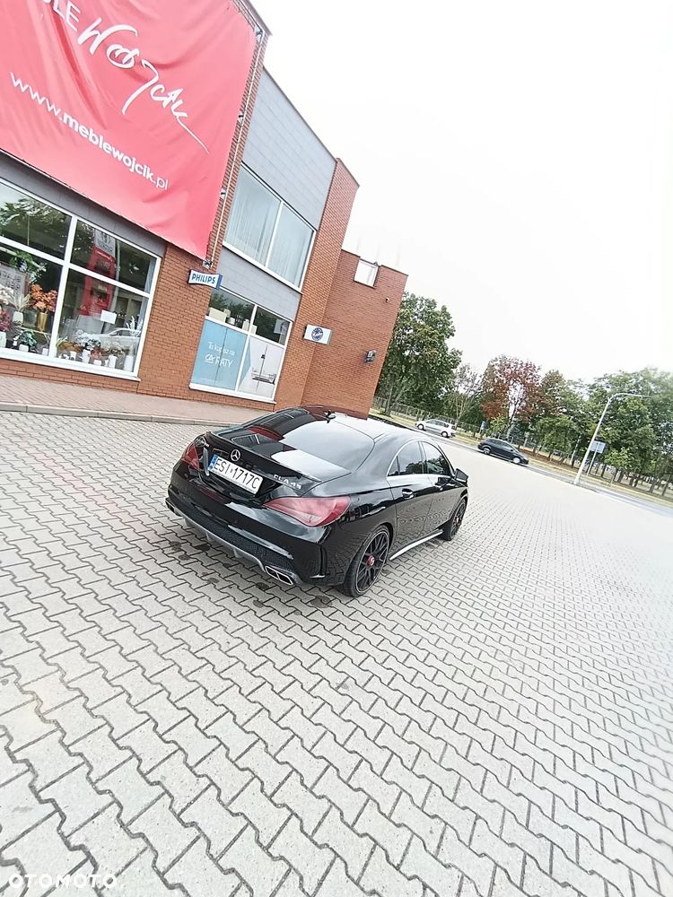 Mercedes-Benz CLA AMG 45 4Matic 7G-DCT - 14