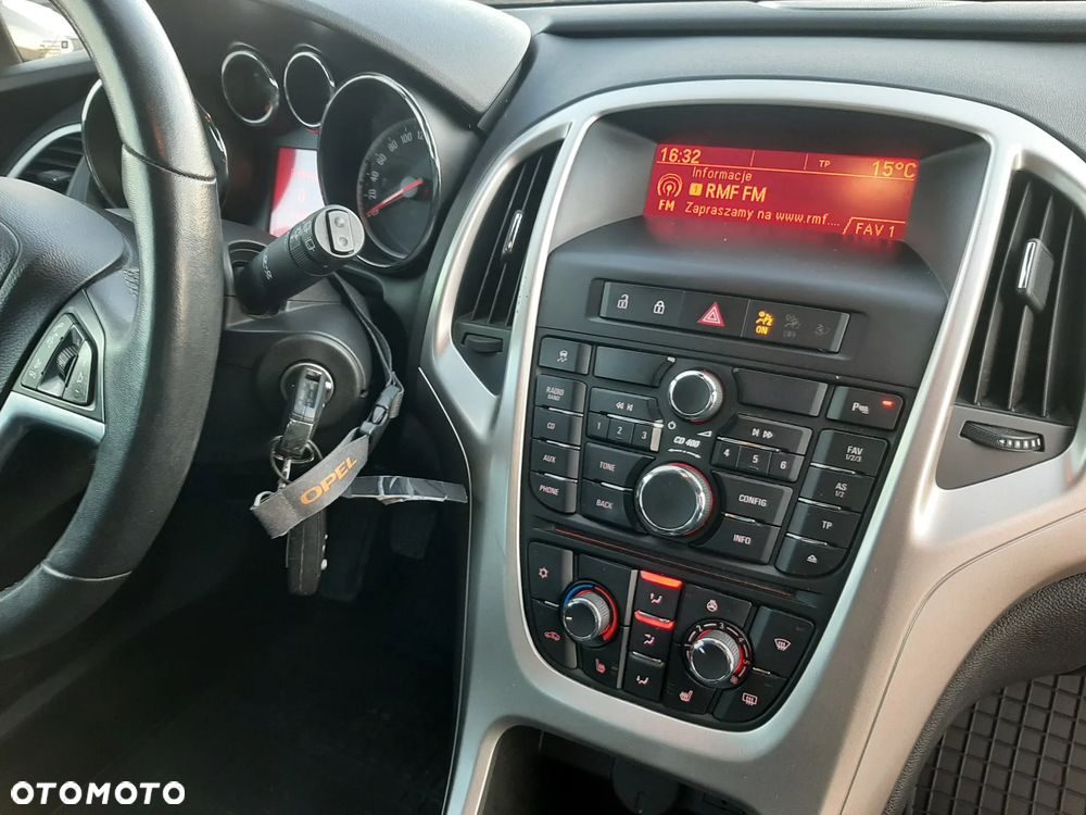 Opel Astra IV 1.4 T Cosmo S&S - 18