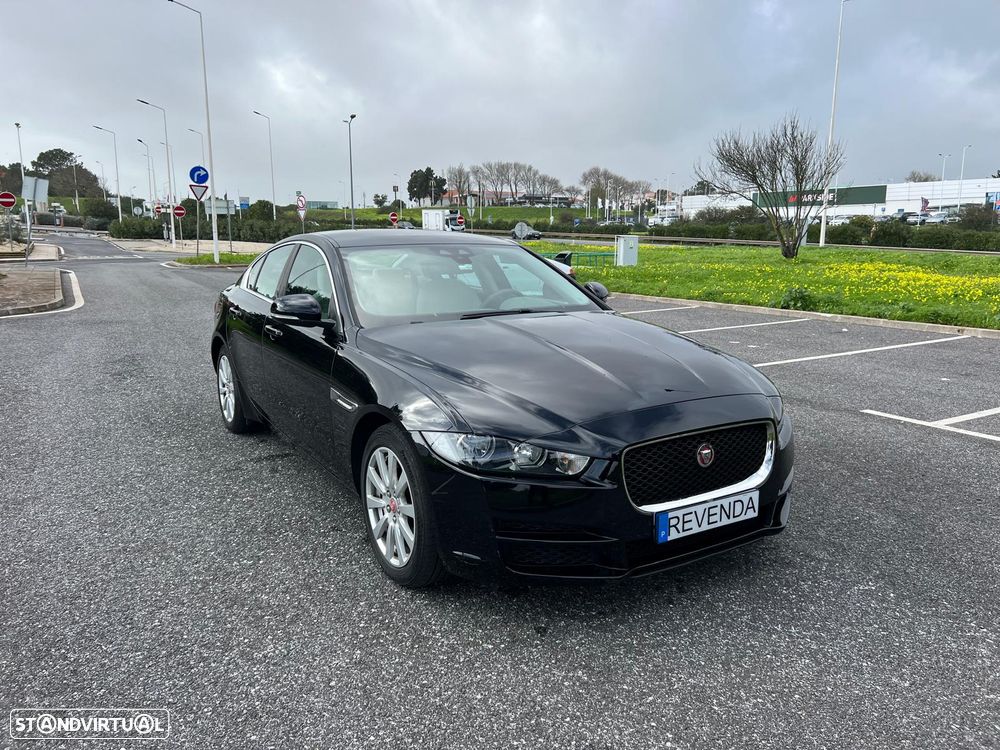 Jaguar XE 2.0 D Prestige AWD Aut. - 1