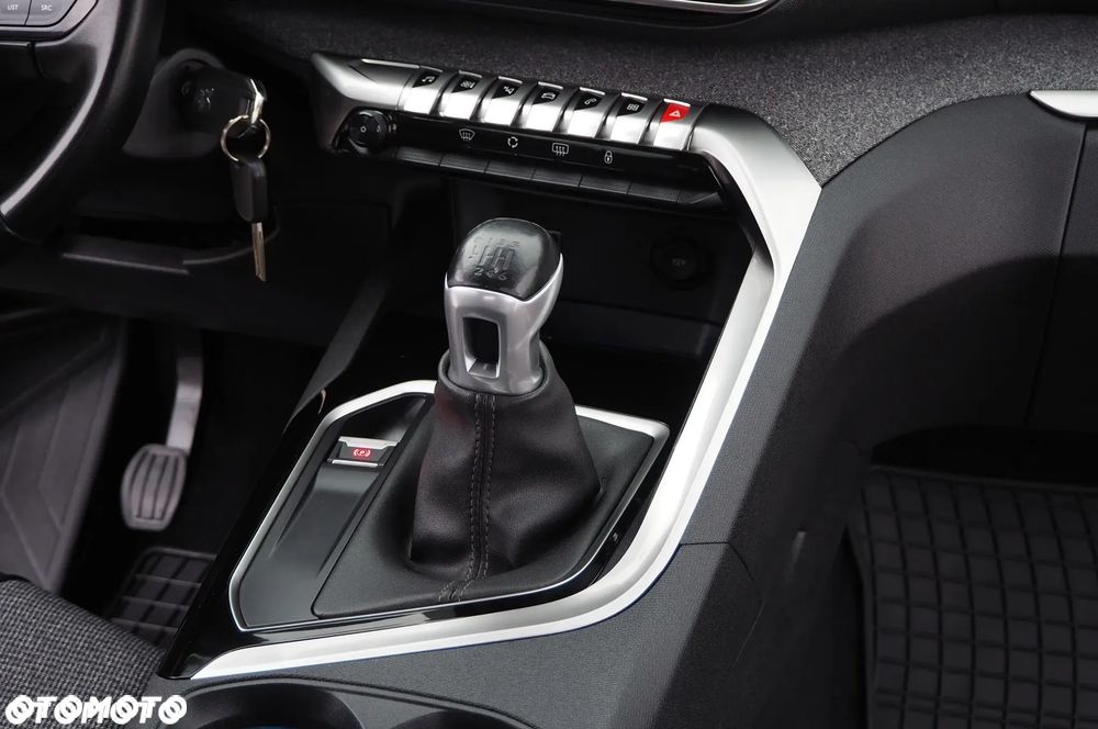 Peugeot 3008 BlueHDi 130 Stop & Start Allure - 34