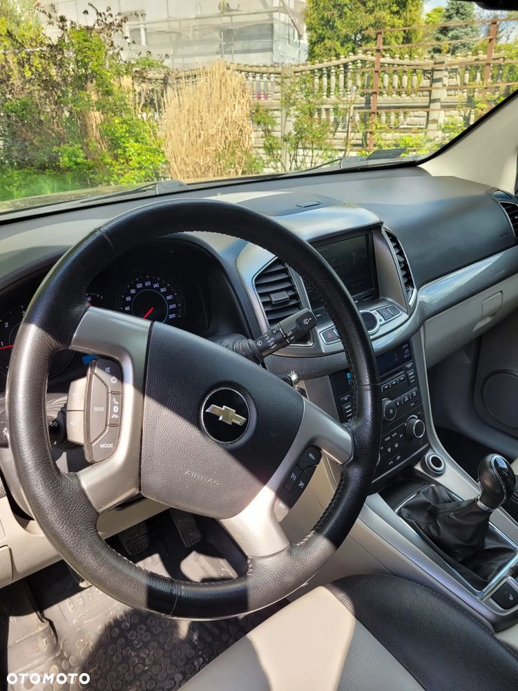 Chevrolet Captiva 2.2 D LTZ - 8
