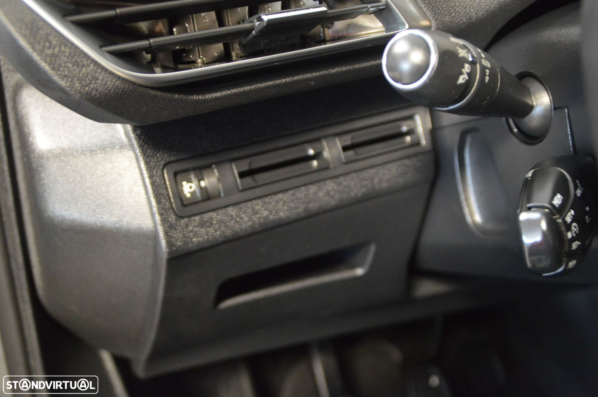 Peugeot 3008 PureTech 130 Stop & Start Allure - 29