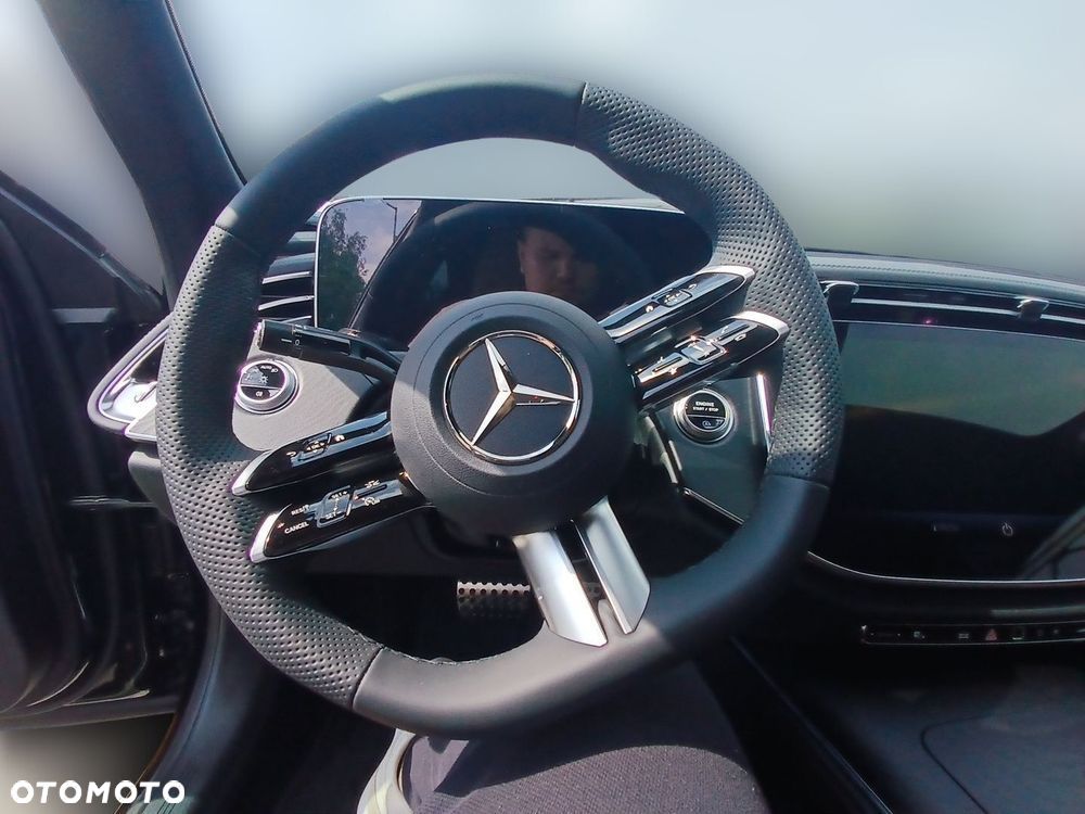 Mercedes-Benz Klasa E 220 d mHEV 4-Matic AMG 9G-Tronic - 13