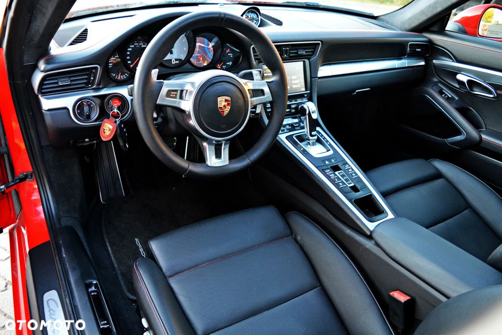 Porsche 911 Carrera S PDK - 21