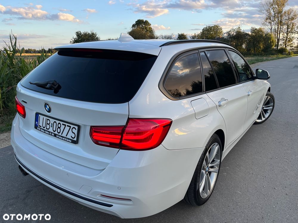 BMW Seria 3 320d Sport Line - 12