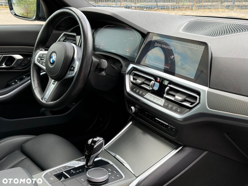 BMW Seria 3 330i xDrive M Sport sport - 12