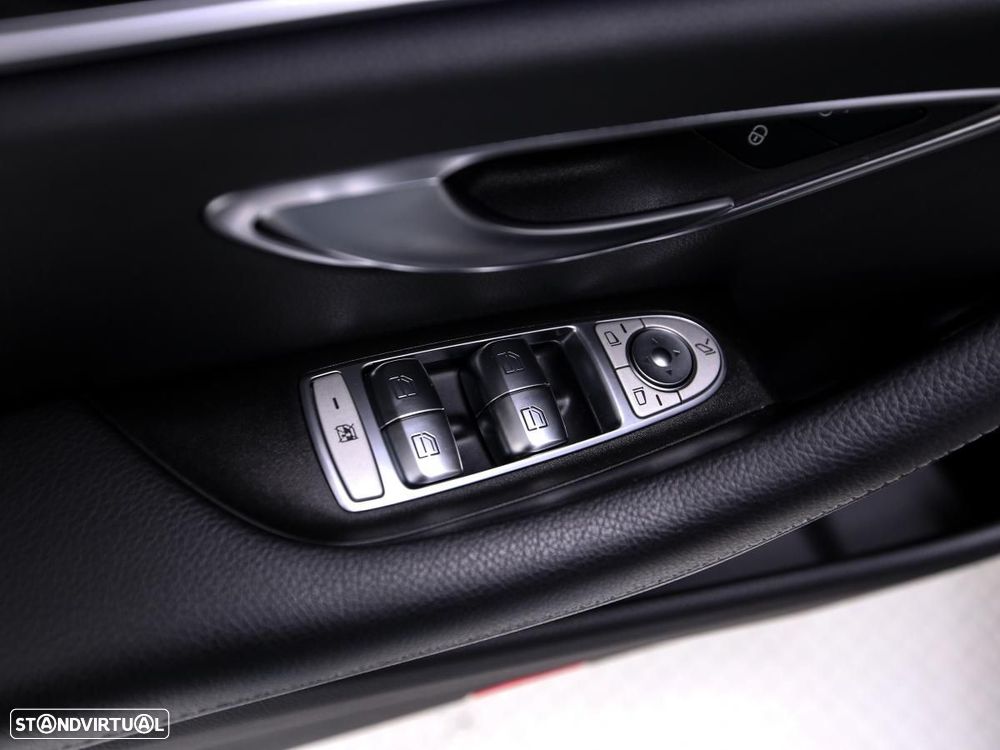 Mercedes-Benz E 300 de Avantgarde 4Matic - 19