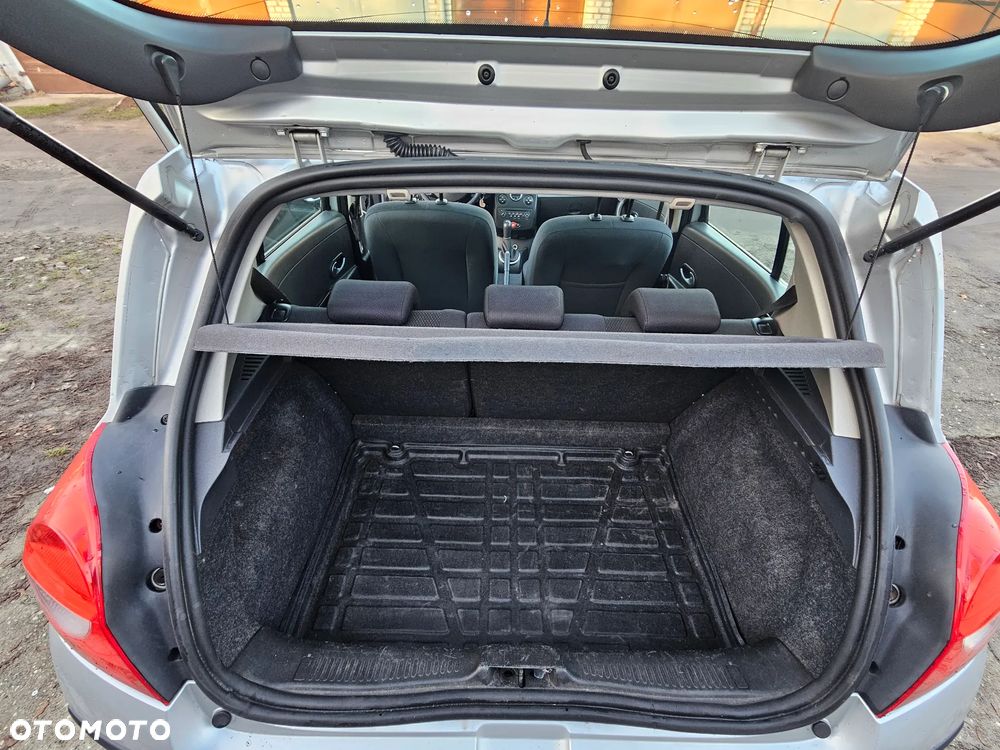 Renault Clio - 11