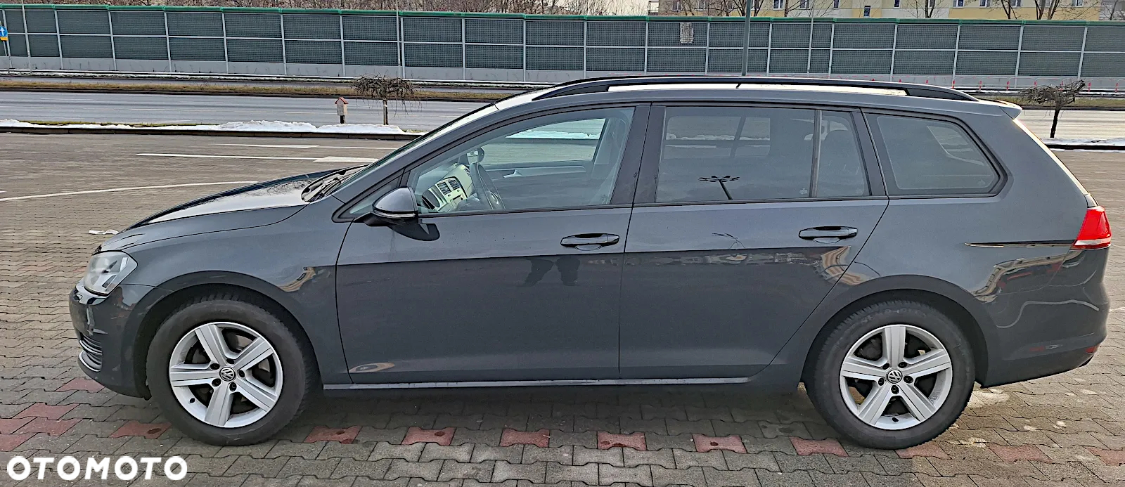 Volkswagen Golf 1.6 TDI BlueMotion Technology Comfortline - 3