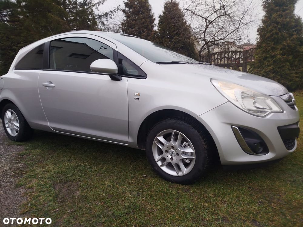 Opel Corsa 1.4 16V 150 Jahre - 5