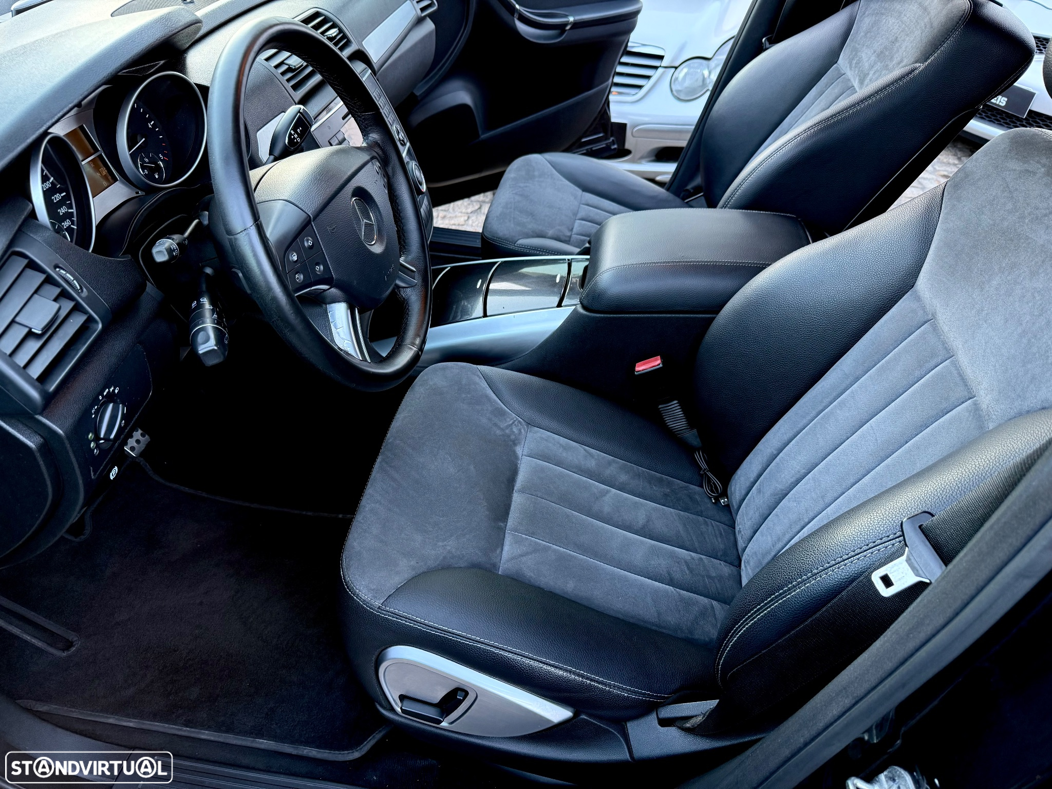 Mercedes-Benz R 320 CDi 4-Matic Longo - 41