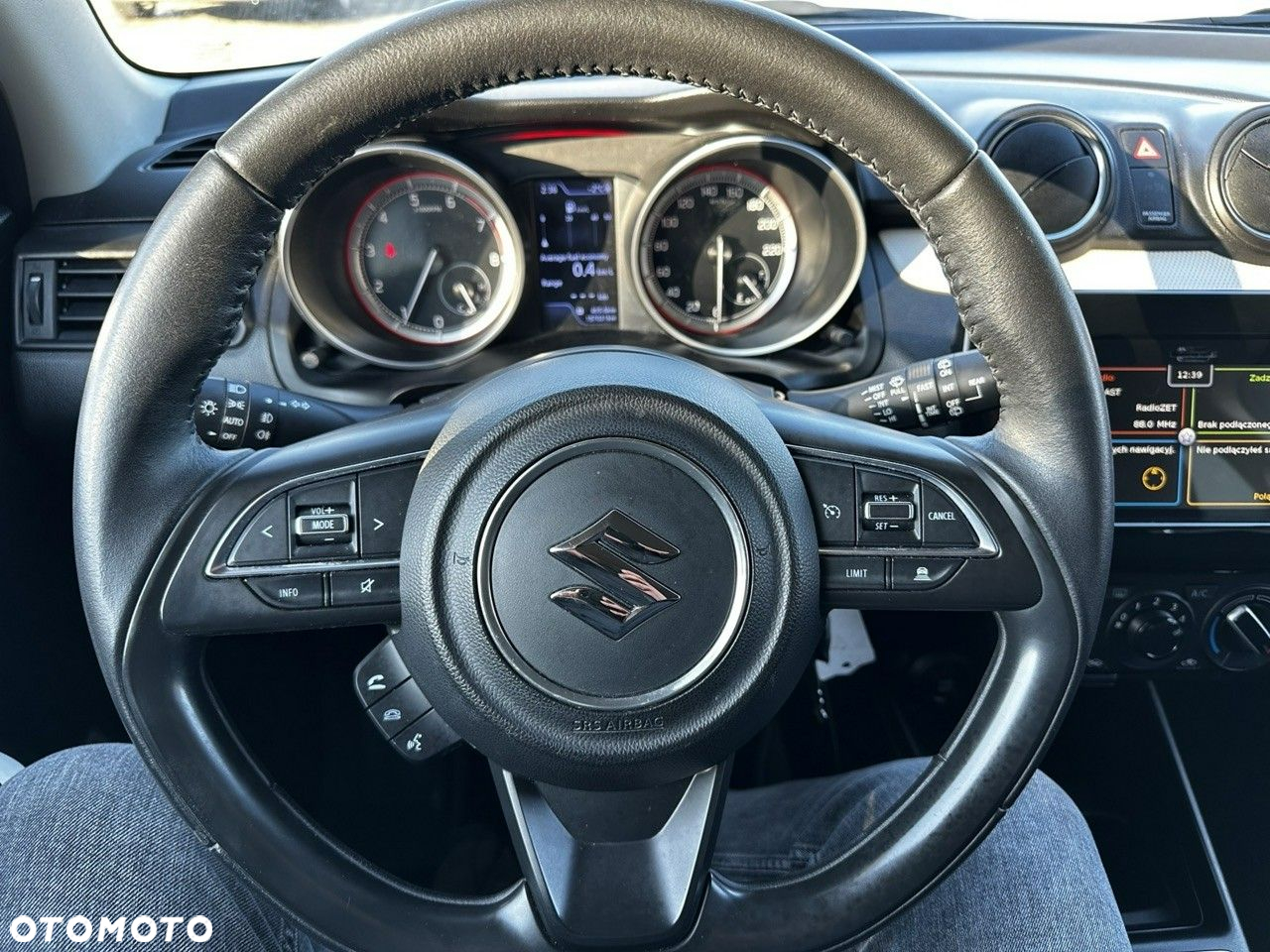 Suzuki Swift 1.2 Premium Plus - 19