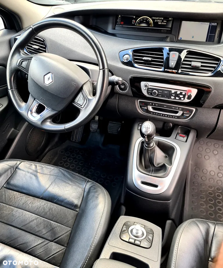 Renault Grand Scenic - 8