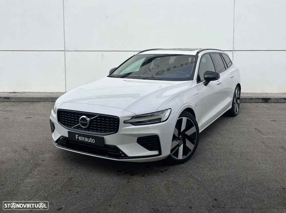 Volvo V60 2.0 T6 AWD TE Plus Dark - 1
