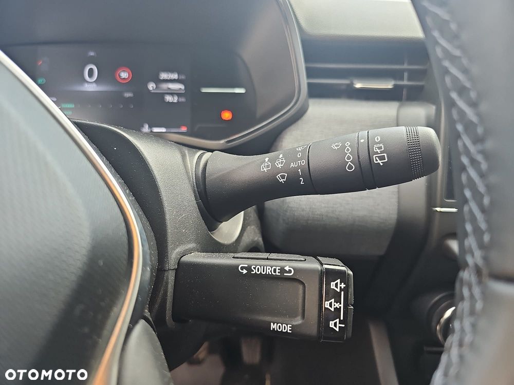 Renault Clio 1.0 TCe Techno - 24