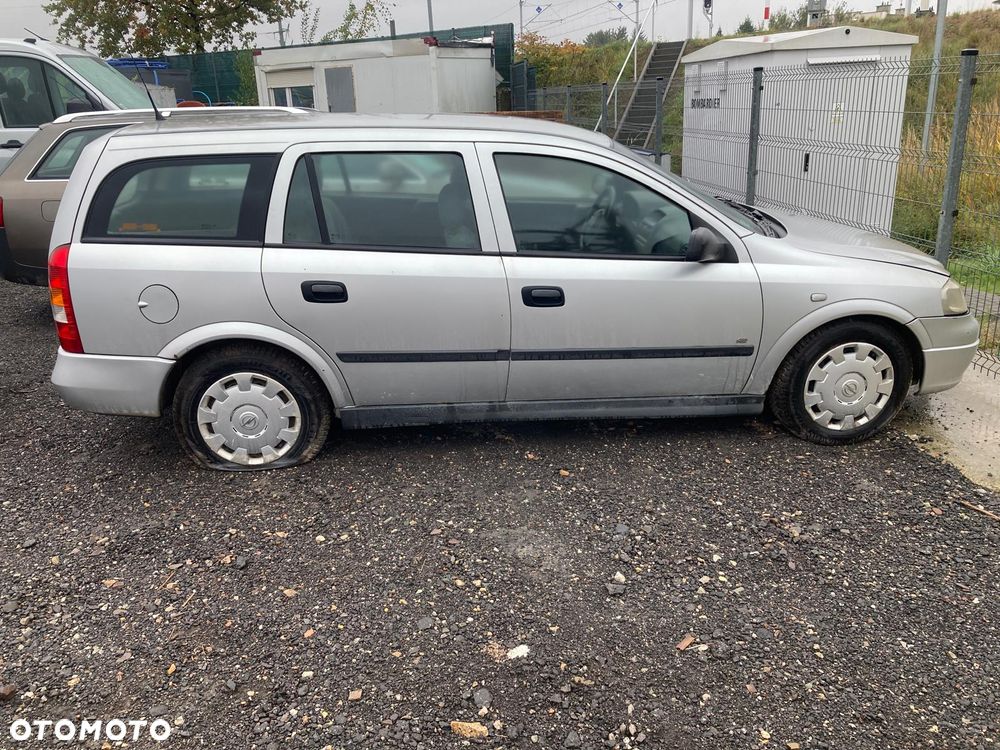Opel Astra 1.7 CDTI Essentia - 2